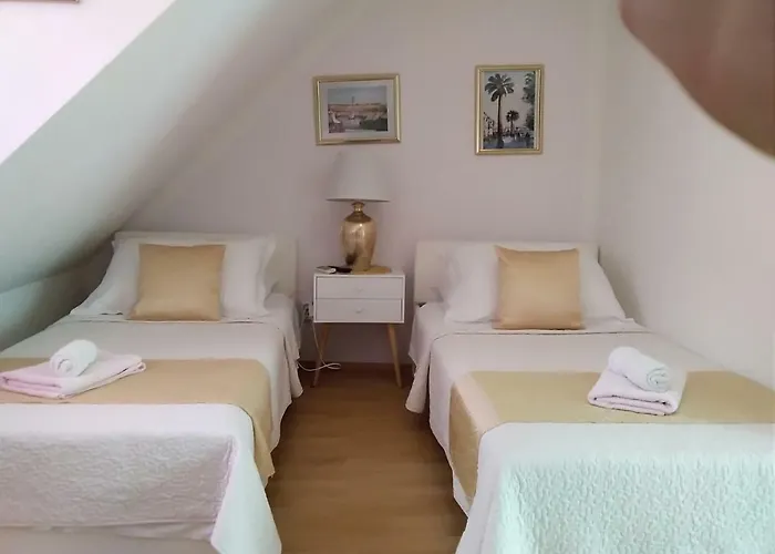 Camera doppia su attico su attico